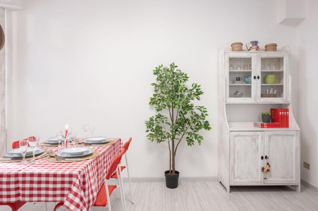 Casa Dolce Casa Desenzano - 2 Passi Dal Lago Apartment Десенцано дел Гарда Екстериор снимка